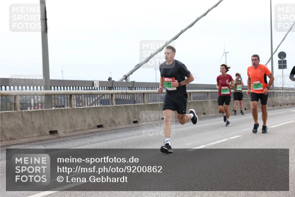 03.10.2025 - Köhlbrandbrückenlauf Lena Gebhardt http://msf.ph/oto/9200862 03.10.2025 15:42:11 Position 2 7600 meine-sportfotos.de