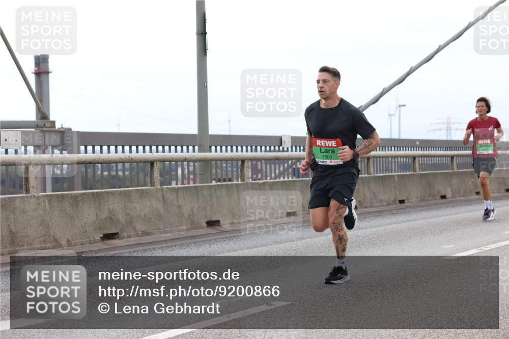 03.10.2025 - Köhlbrandbrückenlauf Lena Gebhardt http://msf.ph/oto/9200866 03.10.2025 15:42:12 Position 2 7600 meine-sportfotos.de