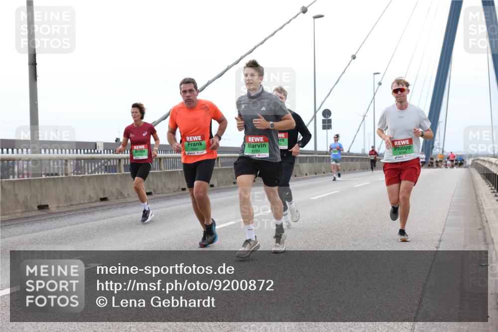 03.10.2025 - Köhlbrandbrückenlauf Lena Gebhardt http://msf.ph/oto/9200872 03.10.2025 15:42:13 Position 2 8886, 8784, 8786 meine-sportfotos.de