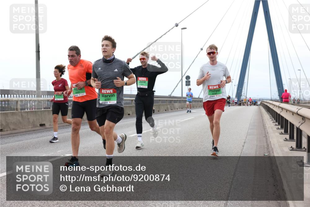 03.10.2025 - Köhlbrandbrückenlauf Lena Gebhardt http://msf.ph/oto/9200874 03.10.2025 15:42:14 Position 2 8886, 8784, 8786 meine-sportfotos.de