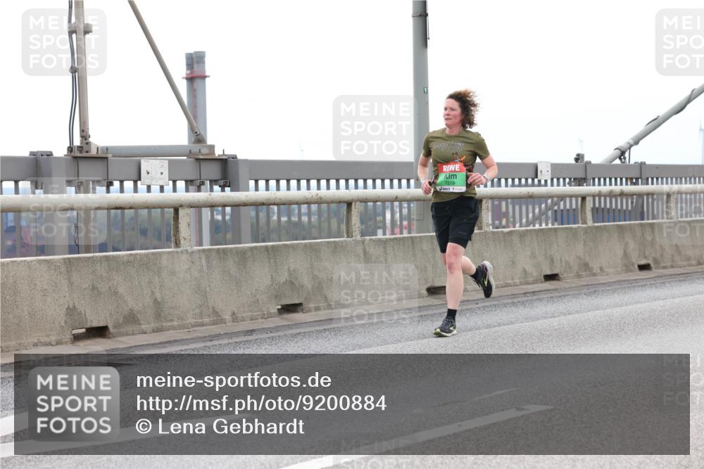 03.10.2025 - Köhlbrandbrückenlauf Lena Gebhardt http://msf.ph/oto/9200884 03.10.2025 15:42:17 Position 2 91, 7213 meine-sportfotos.de