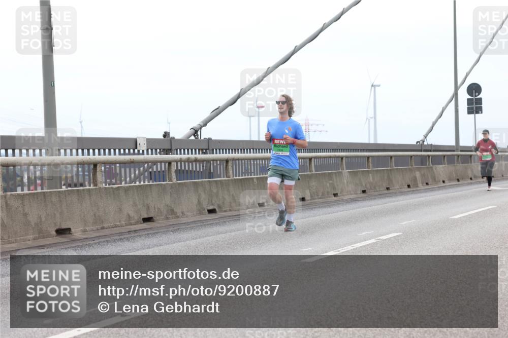 03.10.2025 - Köhlbrandbrückenlauf Lena Gebhardt http://msf.ph/oto/9200887 03.10.2025 15:42:18 Position 2 91 meine-sportfotos.de