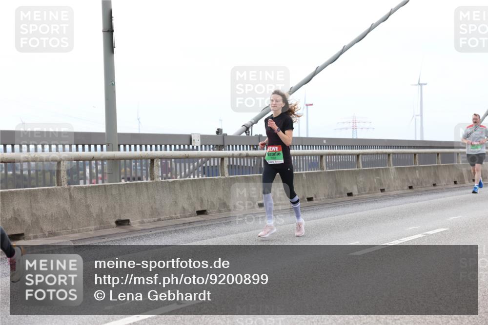 03.10.2025 - Köhlbrandbrückenlauf Lena Gebhardt http://msf.ph/oto/9200899 03.10.2025 15:42:24 Position 2 91, 7392 meine-sportfotos.de