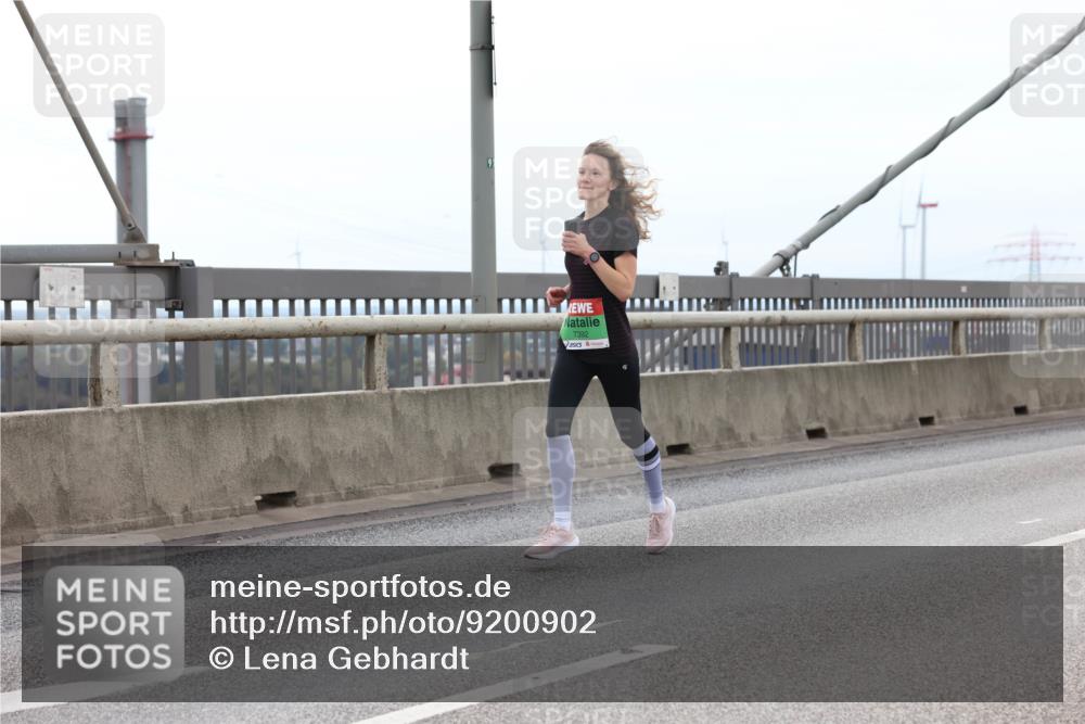 03.10.2025 - Köhlbrandbrückenlauf Lena Gebhardt http://msf.ph/oto/9200902 03.10.2025 15:42:25 Position 2 7392 meine-sportfotos.de