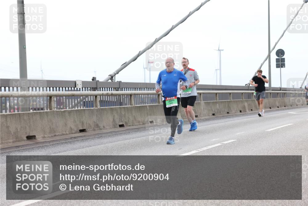 03.10.2025 - Köhlbrandbrückenlauf Lena Gebhardt http://msf.ph/oto/9200904 03.10.2025 15:42:27 Position 2 91 meine-sportfotos.de