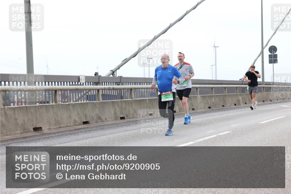 03.10.2025 - Köhlbrandbrückenlauf Lena Gebhardt http://msf.ph/oto/9200905 03.10.2025 15:42:27 Position 2 91 meine-sportfotos.de