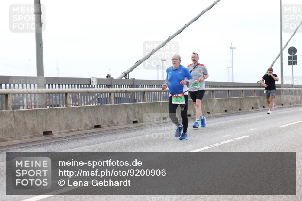 03.10.2025 - Köhlbrandbrückenlauf Lena Gebhardt http://msf.ph/oto/9200906 03.10.2025 15:42:27 Position 2 91, 9592 meine-sportfotos.de