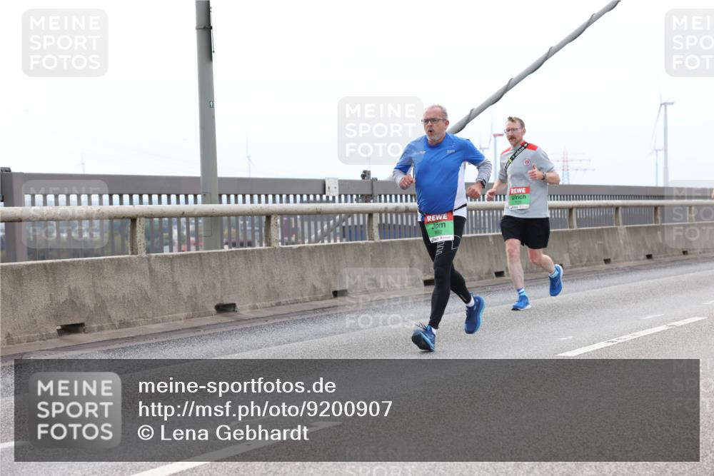 03.10.2025 - Köhlbrandbrückenlauf Lena Gebhardt http://msf.ph/oto/9200907 03.10.2025 15:42:28 Position 2  meine-sportfotos.de