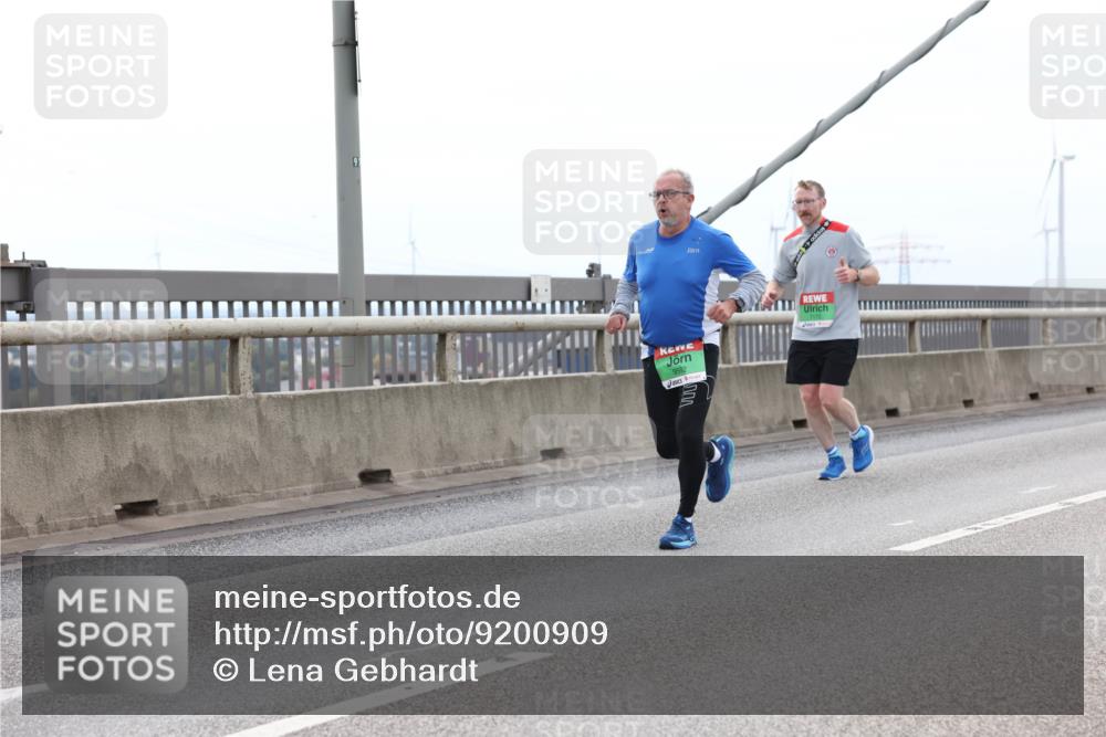 03.10.2025 - Köhlbrandbrückenlauf Lena Gebhardt http://msf.ph/oto/9200909 03.10.2025 15:42:28 Position 2 9592 meine-sportfotos.de