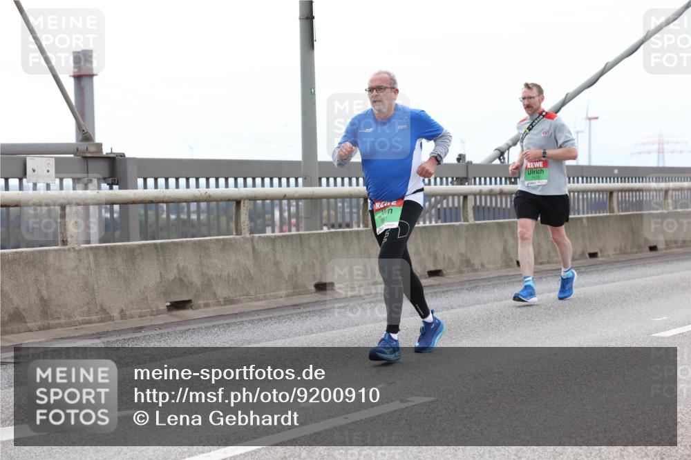 03.10.2025 - Köhlbrandbrückenlauf Lena Gebhardt http://msf.ph/oto/9200910 03.10.2025 15:42:29 Position 2  meine-sportfotos.de