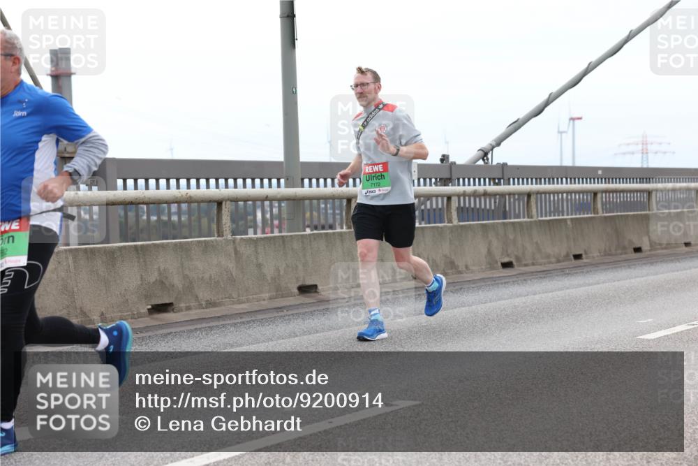 03.10.2025 - Köhlbrandbrückenlauf Lena Gebhardt http://msf.ph/oto/9200914 03.10.2025 15:42:29 Position 2 91, 4, 7172 meine-sportfotos.de