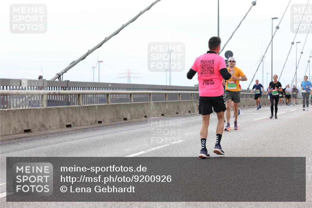 03.10.2025 - Köhlbrandbrückenlauf Lena Gebhardt http://msf.ph/oto/9200926 03.10.2025 15:42:34 Position 2  meine-sportfotos.de