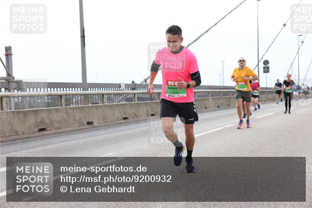 03.10.2025 - Köhlbrandbrückenlauf Lena Gebhardt http://msf.ph/oto/9200932 03.10.2025 15:42:35 Position 2 9191 meine-sportfotos.de