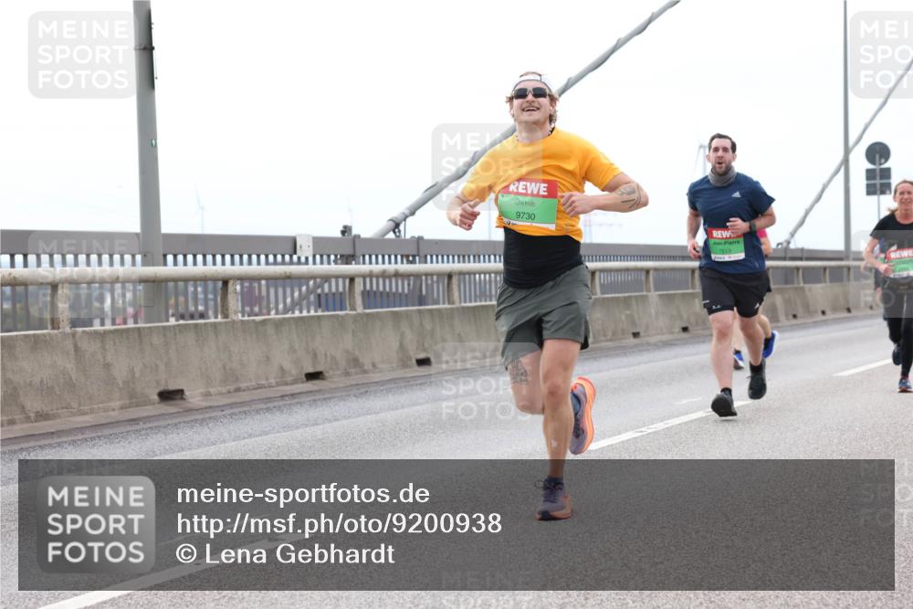 03.10.2025 - Köhlbrandbrückenlauf Lena Gebhardt http://msf.ph/oto/9200938 03.10.2025 15:42:36 Position 2 9730, 7513 meine-sportfotos.de