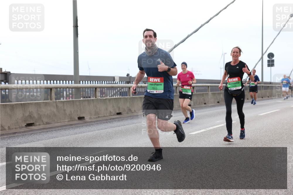 03.10.2025 - Köhlbrandbrückenlauf Lena Gebhardt http://msf.ph/oto/9200946 03.10.2025 15:42:38 Position 2 7513, 117, 7428 meine-sportfotos.de