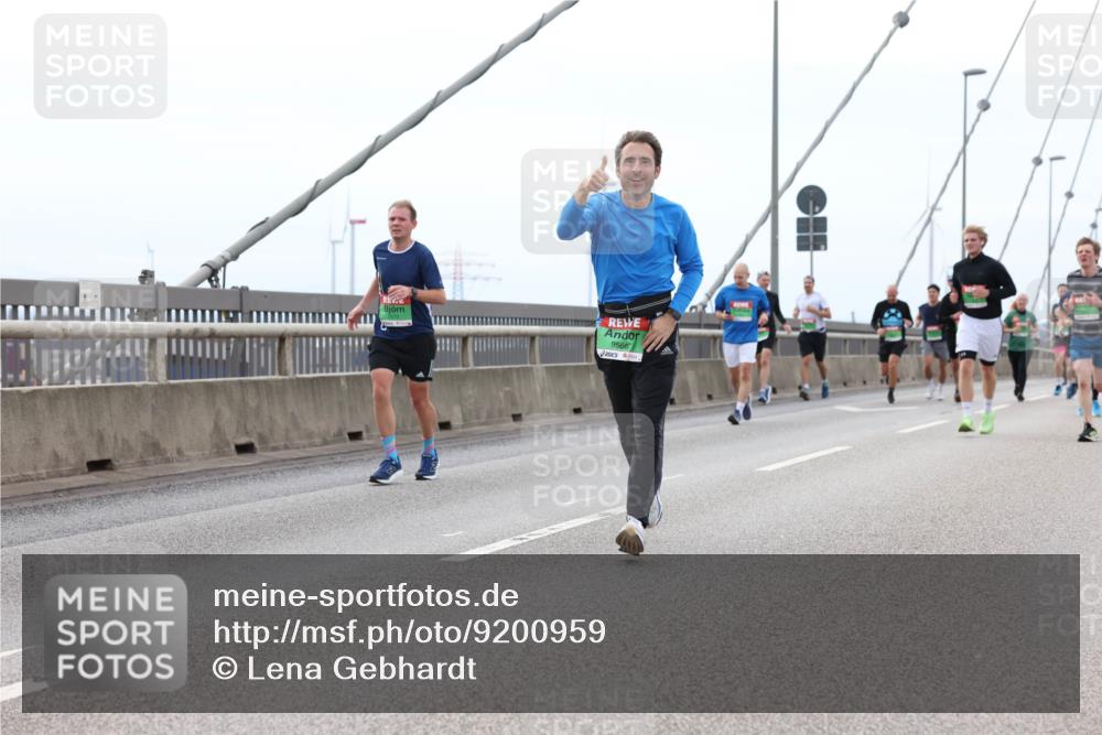 03.10.2025 - Köhlbrandbrückenlauf Lena Gebhardt http://msf.ph/oto/9200959 03.10.2025 15:42:41 Position 2 9566 meine-sportfotos.de