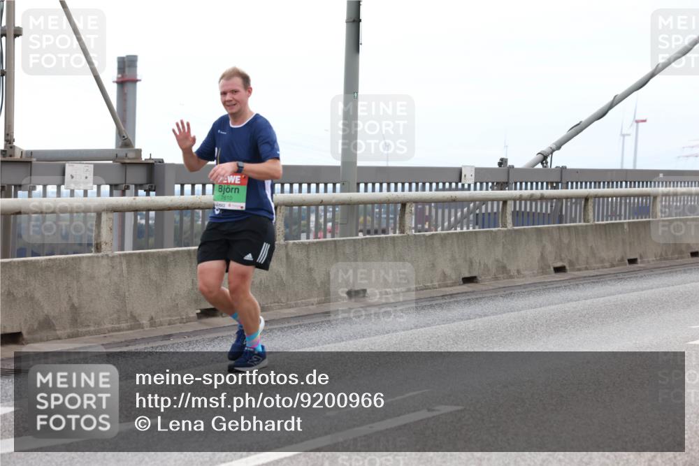 03.10.2025 - Köhlbrandbrückenlauf Lena Gebhardt http://msf.ph/oto/9200966 03.10.2025 15:42:43 Position 2 7610 meine-sportfotos.de