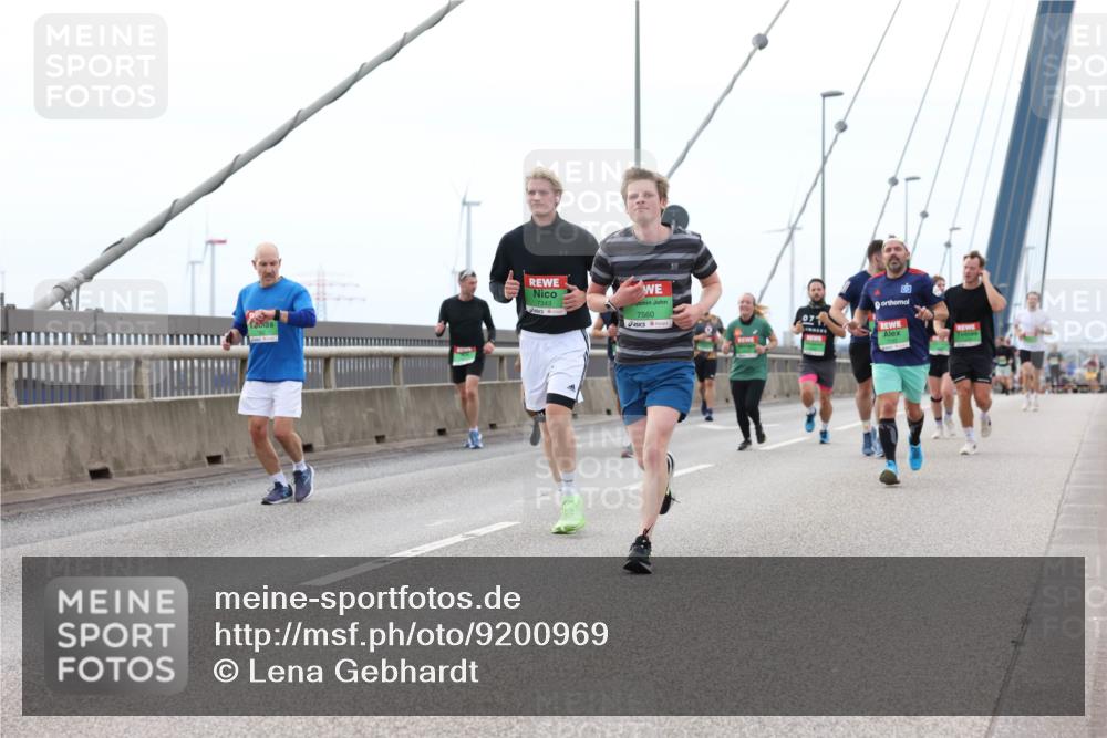 03.10.2025 - Köhlbrandbrückenlauf Lena Gebhardt http://msf.ph/oto/9200969 03.10.2025 15:42:45 Position 2 7343, 7560, 07 meine-sportfotos.de