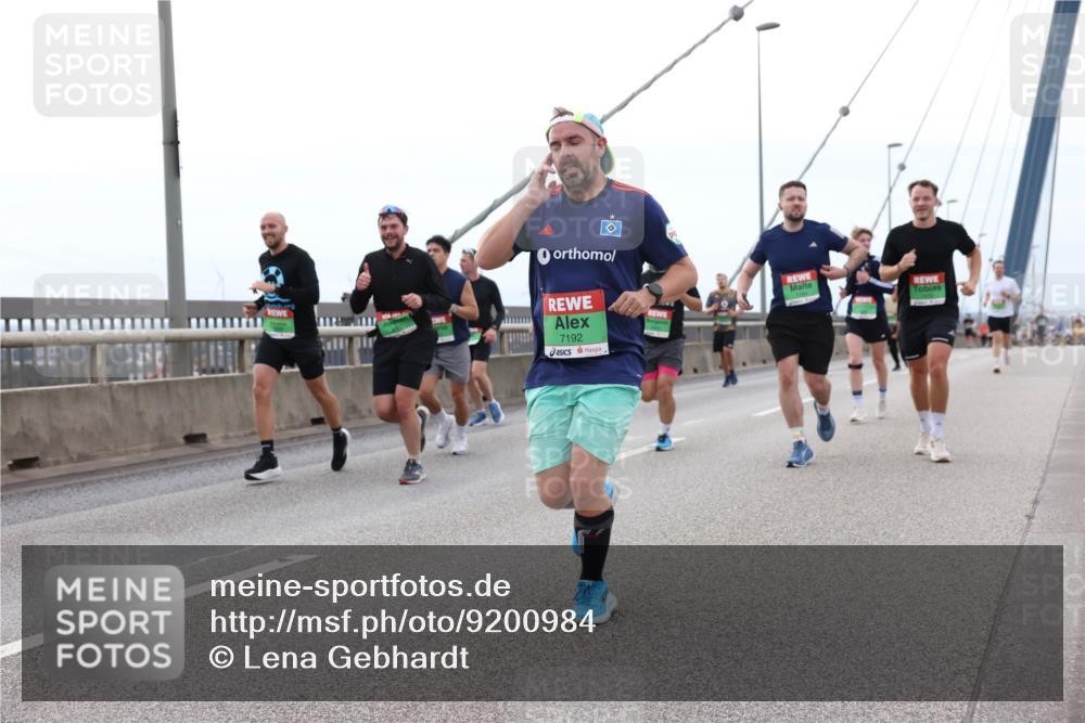 03.10.2025 - Köhlbrandbrückenlauf Lena Gebhardt http://msf.ph/oto/9200984 03.10.2025 15:42:48 Position 2 7192 meine-sportfotos.de