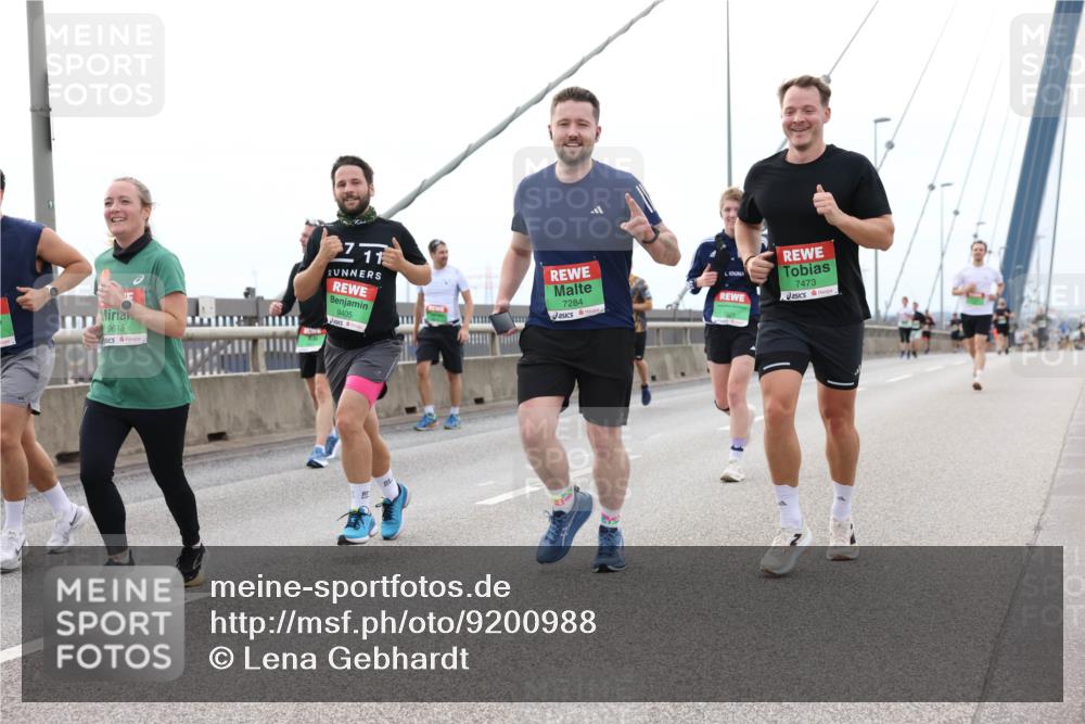 03.10.2025 - Köhlbrandbrückenlauf Lena Gebhardt http://msf.ph/oto/9200988 03.10.2025 15:42:49 Position 2 9618, 711, 19405, 7284, 7473 meine-sportfotos.de