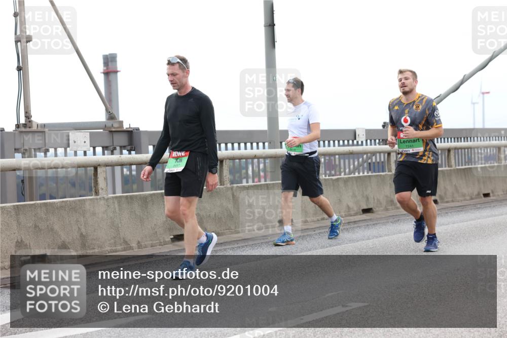 03.10.2025 - Köhlbrandbrückenlauf Lena Gebhardt http://msf.ph/oto/9201004 03.10.2025 15:42:52 Position 2 9417, 7241 meine-sportfotos.de
