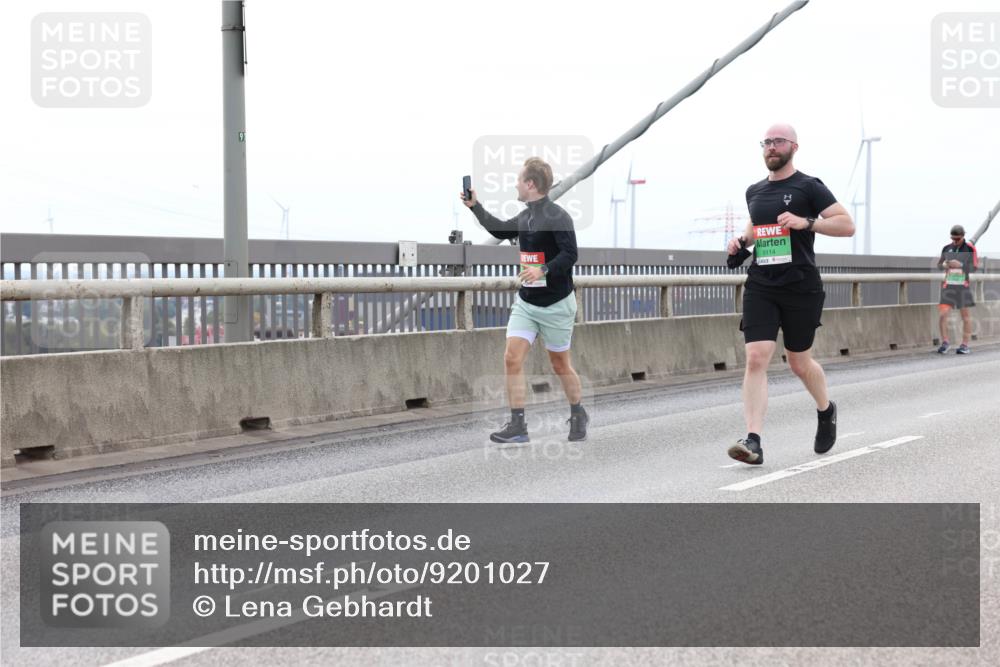 03.10.2025 - Köhlbrandbrückenlauf Lena Gebhardt http://msf.ph/oto/9201027 03.10.2025 15:43:04 Position 2 91, 9114 meine-sportfotos.de