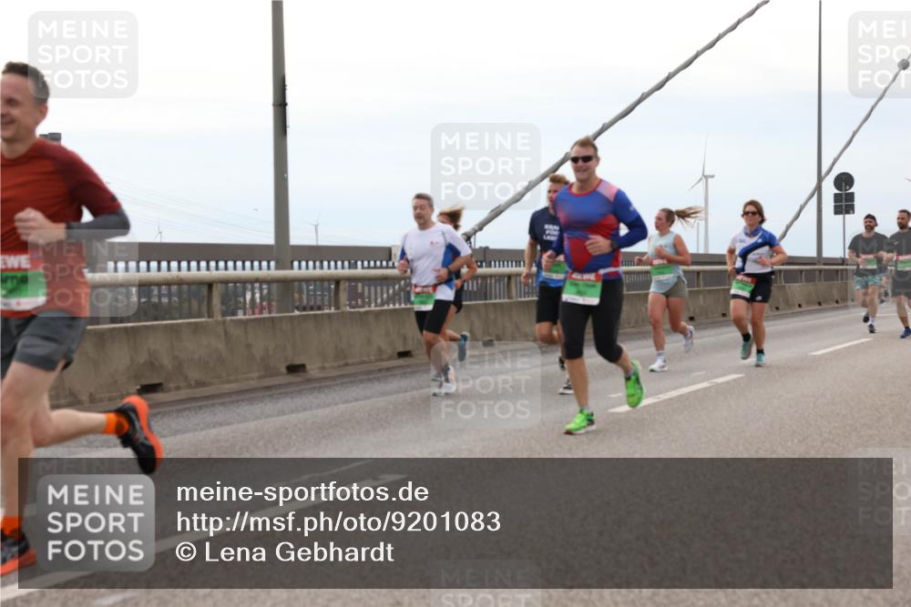 03.10.2025 - Köhlbrandbrückenlauf Lena Gebhardt http://msf.ph/oto/9201083 03.10.2025 15:43:27 Position 2  meine-sportfotos.de