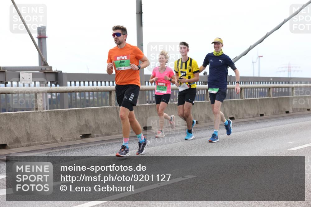 03.10.2025 - Köhlbrandbrückenlauf Lena Gebhardt http://msf.ph/oto/9201127 03.10.2025 15:43:38 Position 2 7365, 18, 7 meine-sportfotos.de