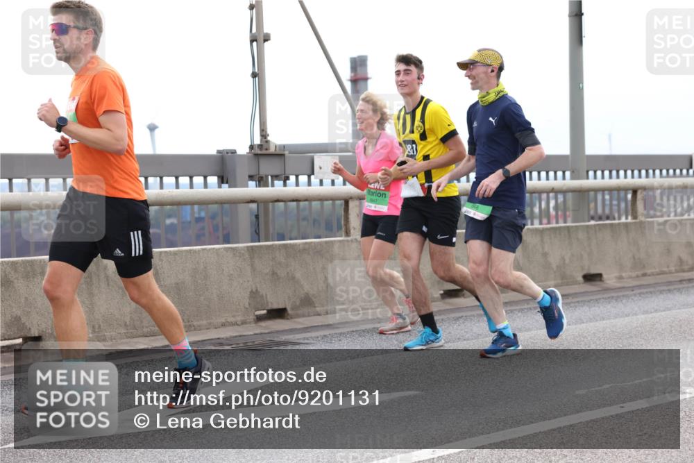 03.10.2025 - Köhlbrandbrückenlauf Lena Gebhardt http://msf.ph/oto/9201131 03.10.2025 15:43:39 Position 2 81, 8847 meine-sportfotos.de