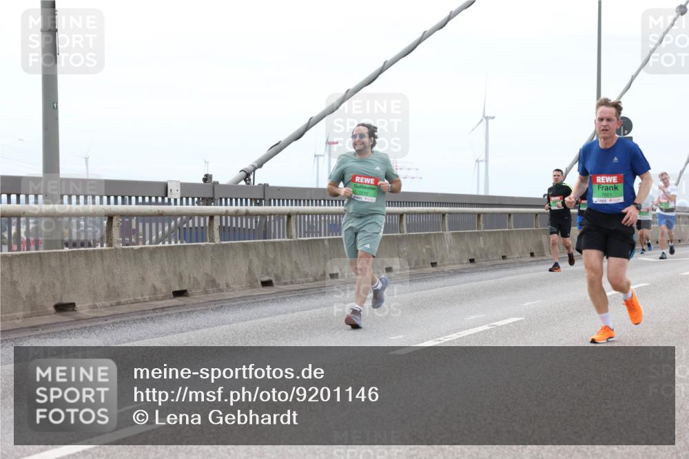 03.10.2025 - Köhlbrandbrückenlauf Lena Gebhardt http://msf.ph/oto/9201146 03.10.2025 15:43:46 Position 2 91, 7270, 7601 meine-sportfotos.de