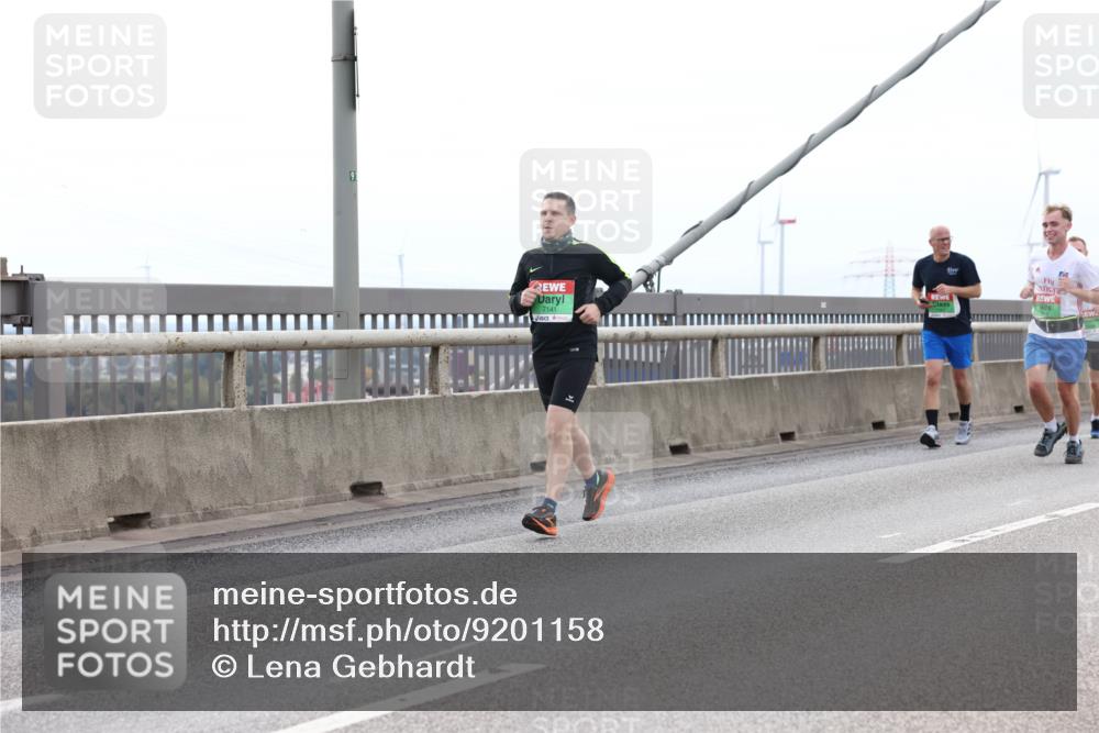 03.10.2025 - Köhlbrandbrückenlauf Lena Gebhardt http://msf.ph/oto/9201158 03.10.2025 15:43:50 Position 2 91, 7141 meine-sportfotos.de
