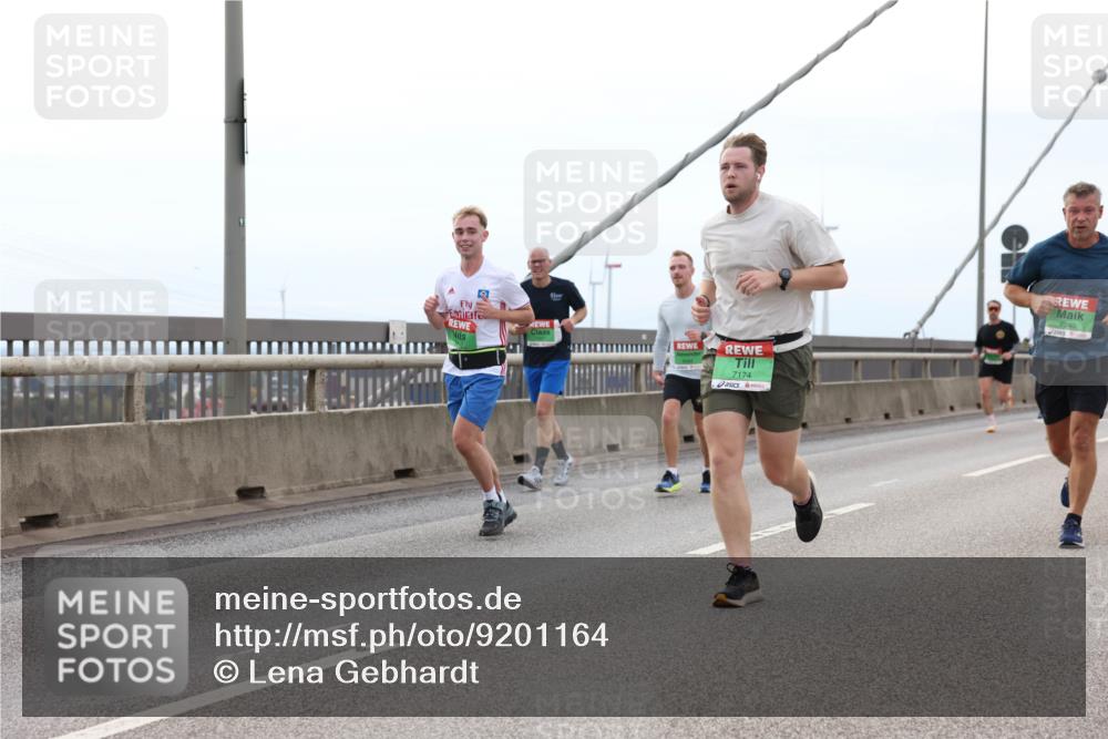03.10.2025 - Köhlbrandbrückenlauf Lena Gebhardt http://msf.ph/oto/9201164 03.10.2025 15:43:52 Position 2 7174, 7340 meine-sportfotos.de