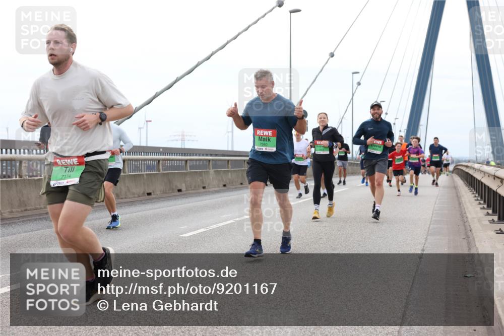 03.10.2025 - Köhlbrandbrückenlauf Lena Gebhardt http://msf.ph/oto/9201167 03.10.2025 15:43:53 Position 2 7174, 7340 meine-sportfotos.de