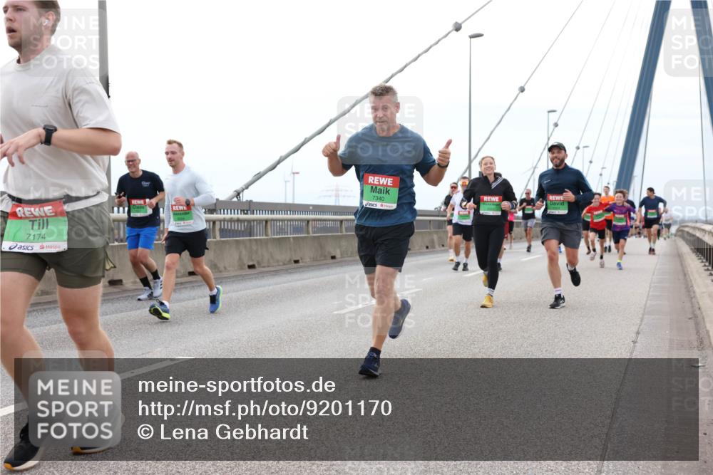 03.10.2025 - Köhlbrandbrückenlauf Lena Gebhardt http://msf.ph/oto/9201170 03.10.2025 15:43:53 Position 2 7174, 7340 meine-sportfotos.de