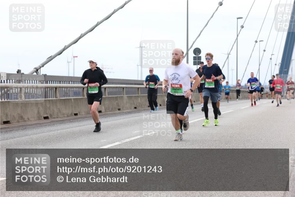 03.10.2025 - Köhlbrandbrückenlauf Lena Gebhardt http://msf.ph/oto/9201243 03.10.2025 15:44:05 Position 2 9475, 9213 meine-sportfotos.de