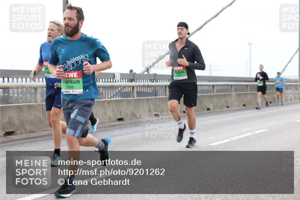03.10.2025 - Köhlbrandbrückenlauf Lena Gebhardt http://msf.ph/oto/9201262 03.10.2025 15:44:09 Position 2 861, 7646, 202, 9100 meine-sportfotos.de