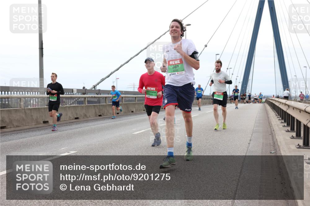 03.10.2025 - Köhlbrandbrückenlauf Lena Gebhardt http://msf.ph/oto/9201275 03.10.2025 15:44:13 Position 2 7179, 8860 meine-sportfotos.de