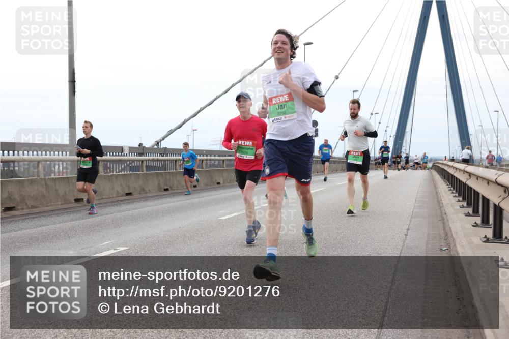 03.10.2025 - Köhlbrandbrückenlauf Lena Gebhardt http://msf.ph/oto/9201276 03.10.2025 15:44:13 Position 2 7179, 8860 meine-sportfotos.de