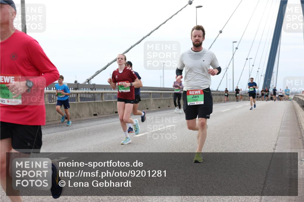 03.10.2025 - Köhlbrandbrückenlauf Lena Gebhardt http://msf.ph/oto/9201281 03.10.2025 15:44:14 Position 2 7179, 7434 meine-sportfotos.de