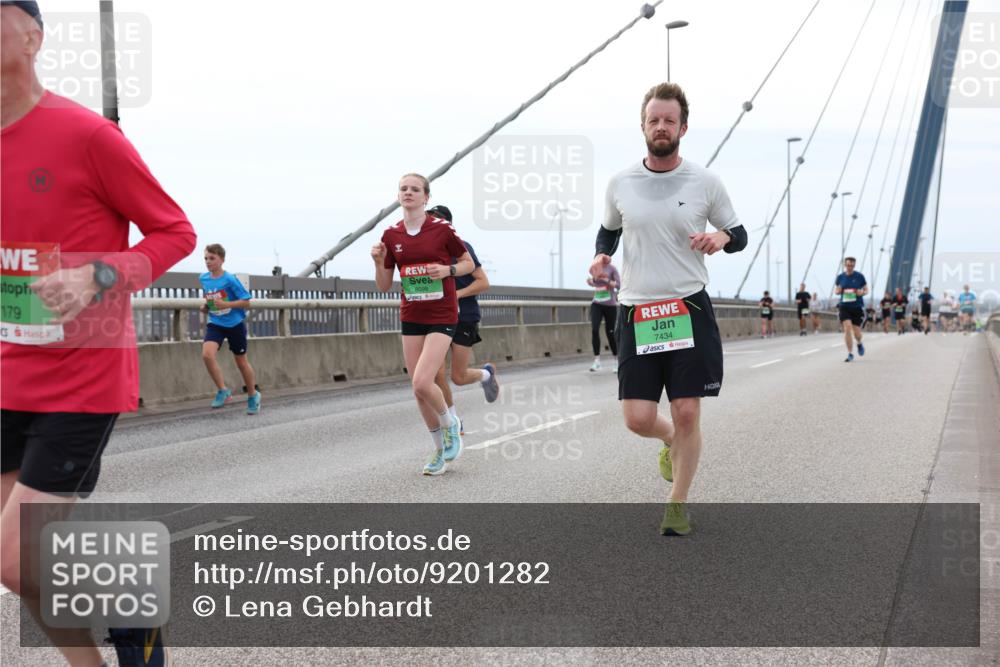 03.10.2025 - Köhlbrandbrückenlauf Lena Gebhardt http://msf.ph/oto/9201282 03.10.2025 15:44:14 Position 2 179, 8099, 7434 meine-sportfotos.de