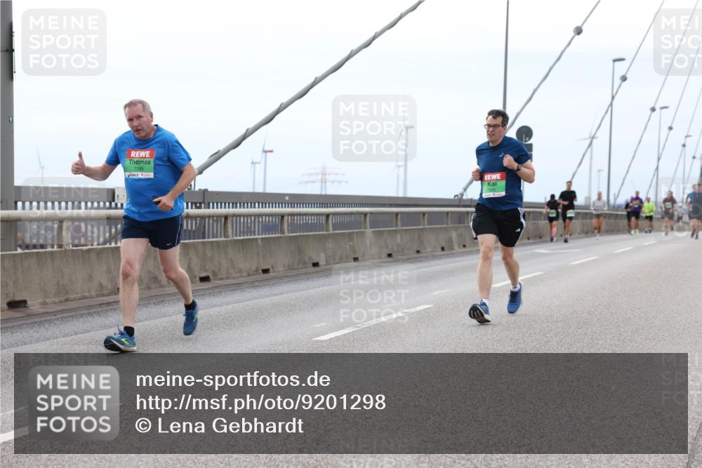03.10.2025 - Köhlbrandbrückenlauf Lena Gebhardt http://msf.ph/oto/9201298 03.10.2025 15:44:18 Position 2 7285, 7499 meine-sportfotos.de