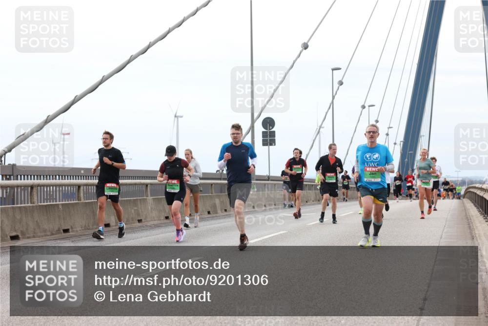 03.10.2025 - Köhlbrandbrückenlauf Lena Gebhardt http://msf.ph/oto/9201306 03.10.2025 15:44:26 Position 2  meine-sportfotos.de