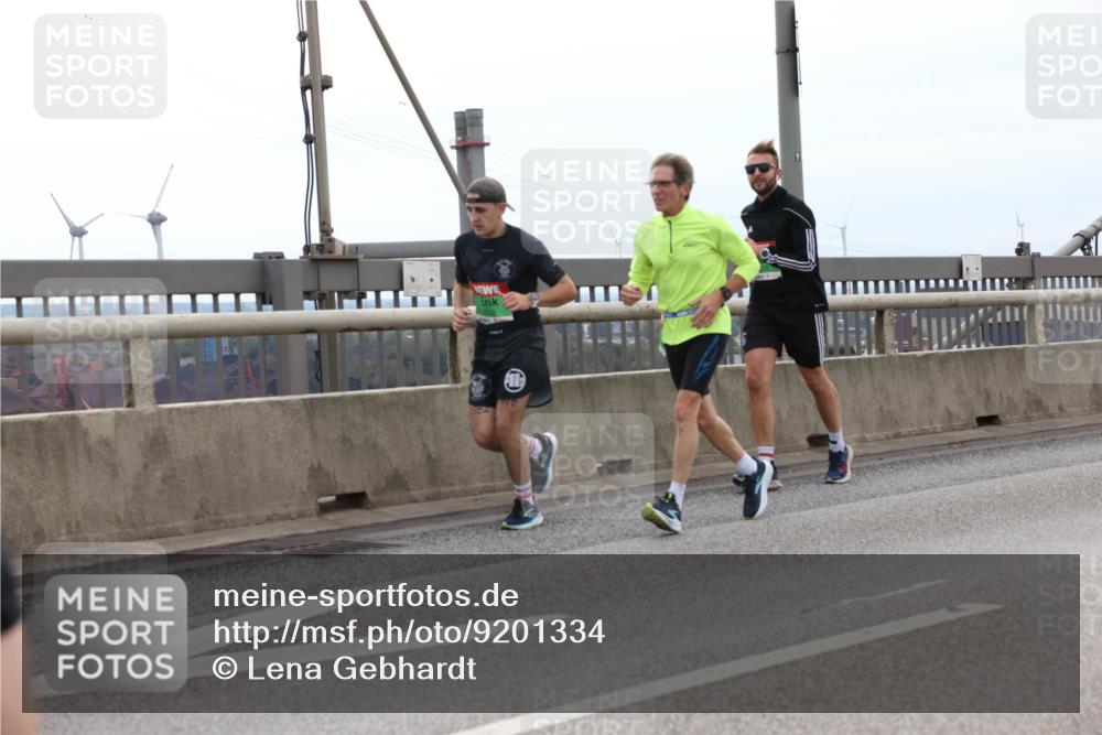 03.10.2025 - Köhlbrandbrückenlauf Lena Gebhardt http://msf.ph/oto/9201334 03.10.2025 15:44:37 Position 2  meine-sportfotos.de