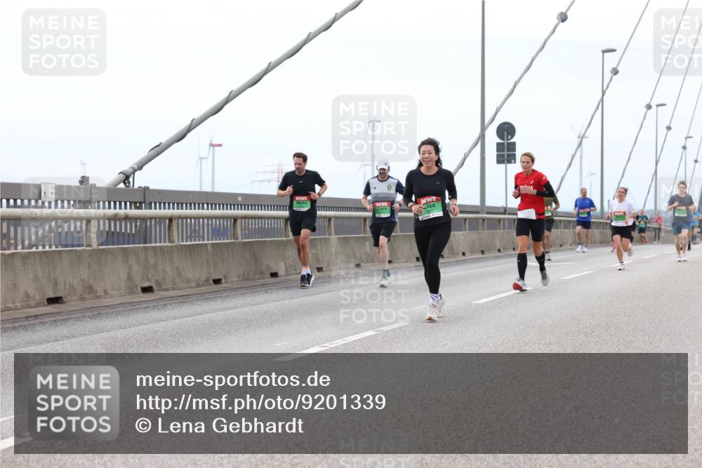 03.10.2025 - Köhlbrandbrückenlauf Lena Gebhardt http://msf.ph/oto/9201339 03.10.2025 15:44:39 Position 2  meine-sportfotos.de
