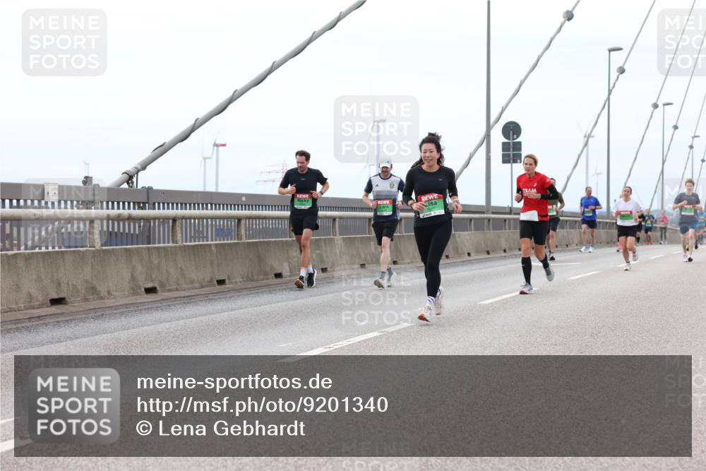 03.10.2025 - Köhlbrandbrückenlauf Lena Gebhardt http://msf.ph/oto/9201340 03.10.2025 15:44:40 Position 2  meine-sportfotos.de