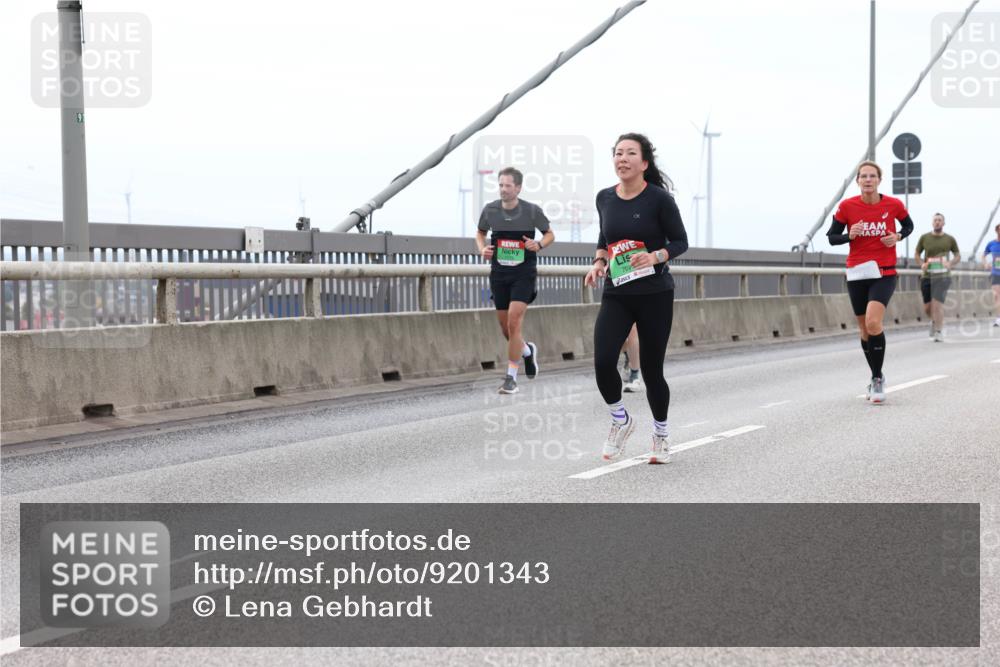 03.10.2025 - Köhlbrandbrückenlauf Lena Gebhardt http://msf.ph/oto/9201343 03.10.2025 15:44:40 Position 2 707 meine-sportfotos.de