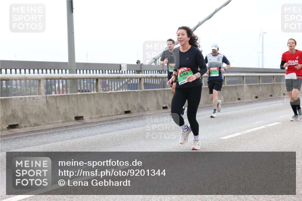03.10.2025 - Köhlbrandbrückenlauf Lena Gebhardt http://msf.ph/oto/9201344 03.10.2025 15:44:41 Position 2 91, 707 meine-sportfotos.de