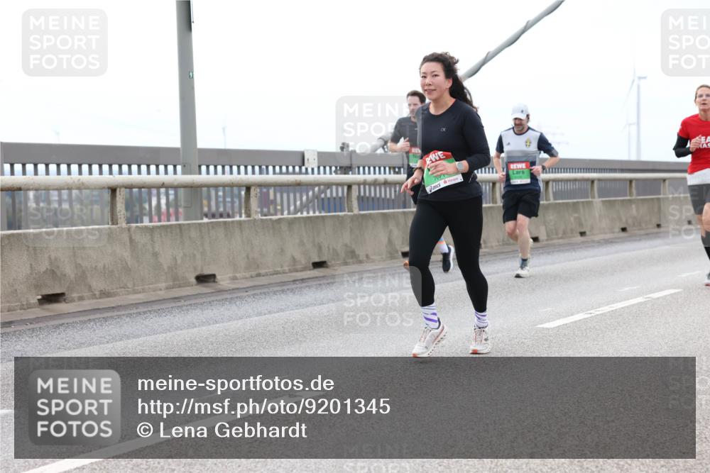 03.10.2025 - Köhlbrandbrückenlauf Lena Gebhardt http://msf.ph/oto/9201345 03.10.2025 15:44:41 Position 2 707 meine-sportfotos.de
