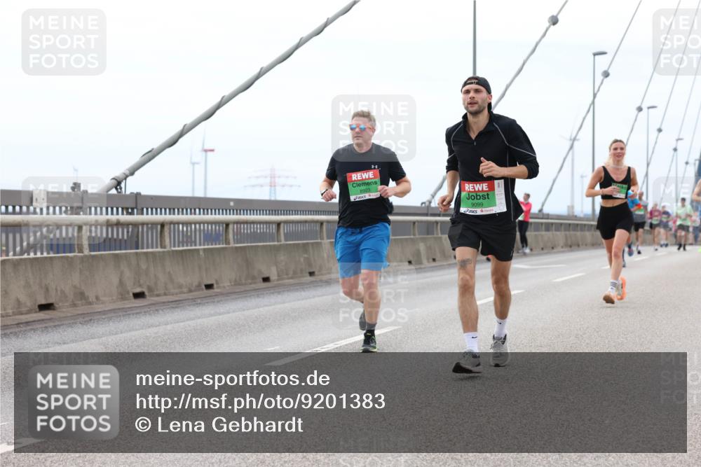 03.10.2025 - Köhlbrandbrückenlauf Lena Gebhardt http://msf.ph/oto/9201383 03.10.2025 15:44:52 Position 2 8923, 9099 meine-sportfotos.de