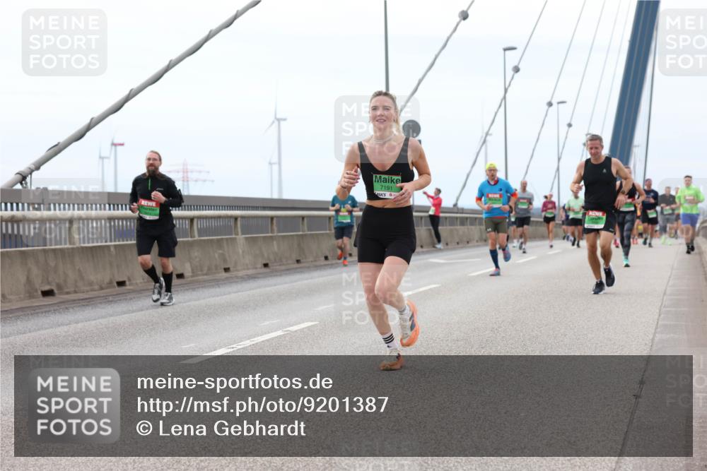 03.10.2025 - Köhlbrandbrückenlauf Lena Gebhardt http://msf.ph/oto/9201387 03.10.2025 15:44:54 Position 2 7191 meine-sportfotos.de